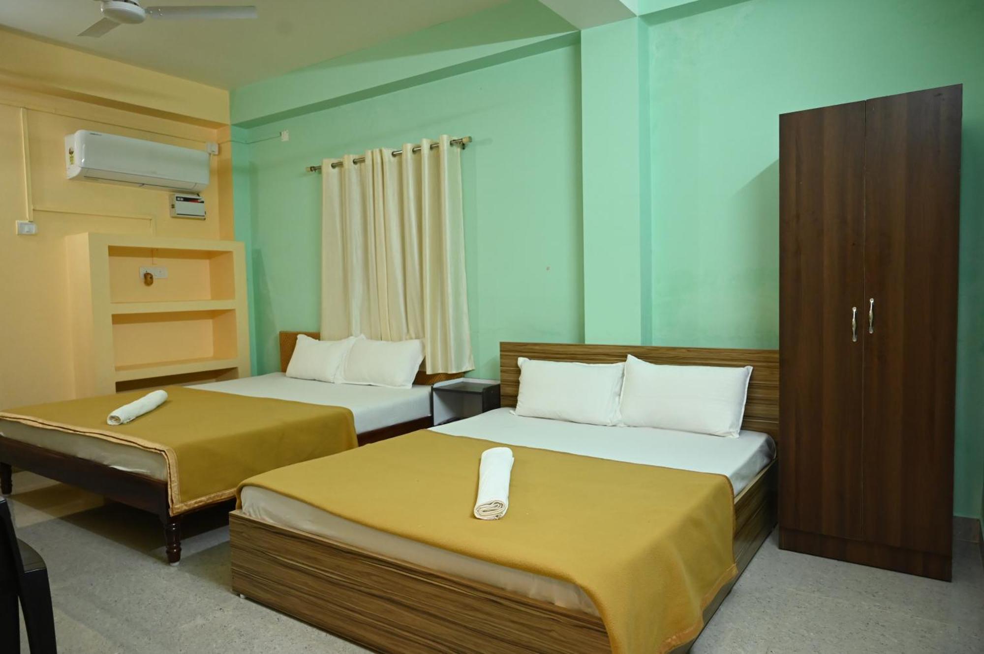 Апартаменты Royal Seaview Residency Порт-Блэр Экстерьер фото