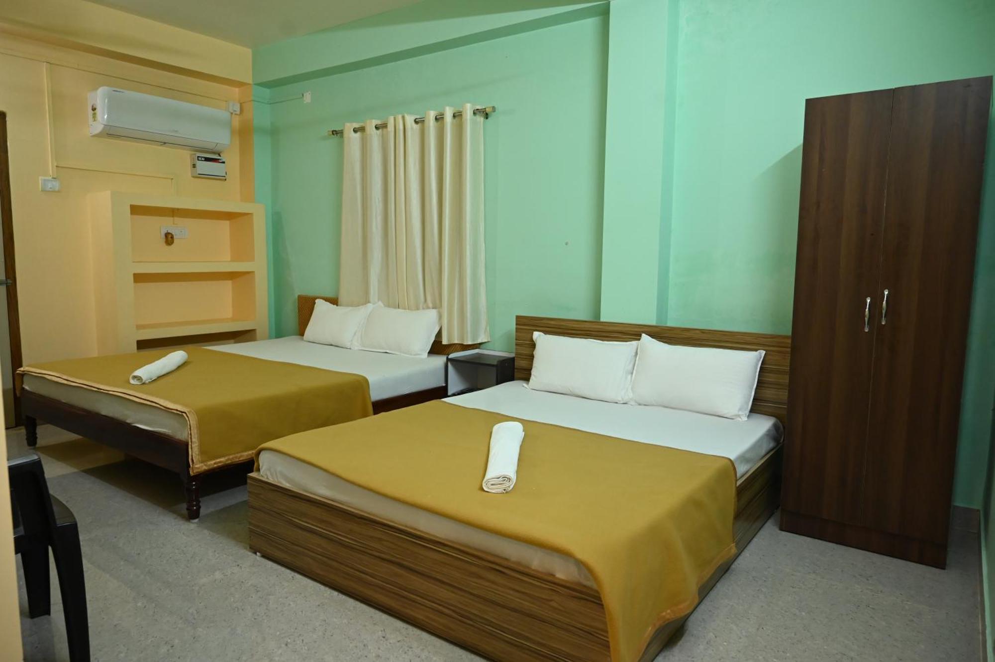 Апартаменты Royal Seaview Residency Порт-Блэр Экстерьер фото